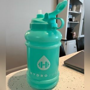 Hydrojug with sleeve